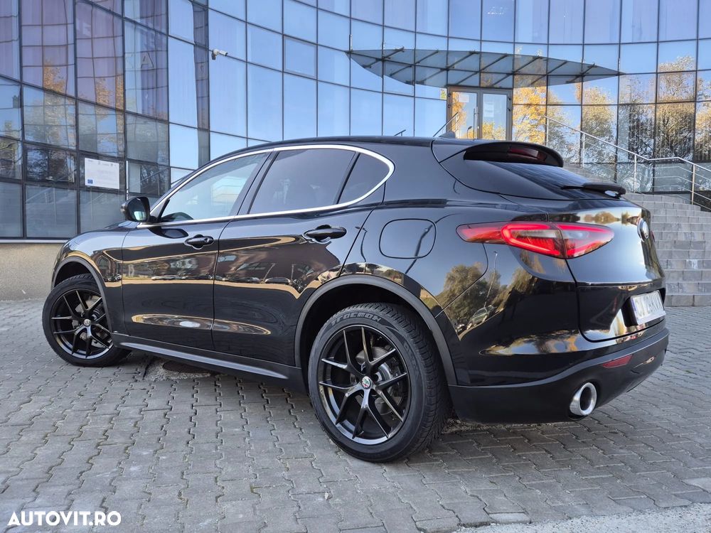 Alfa Romeo Stelvio 2.0 Turbo AWD AT8 Veloce - 17