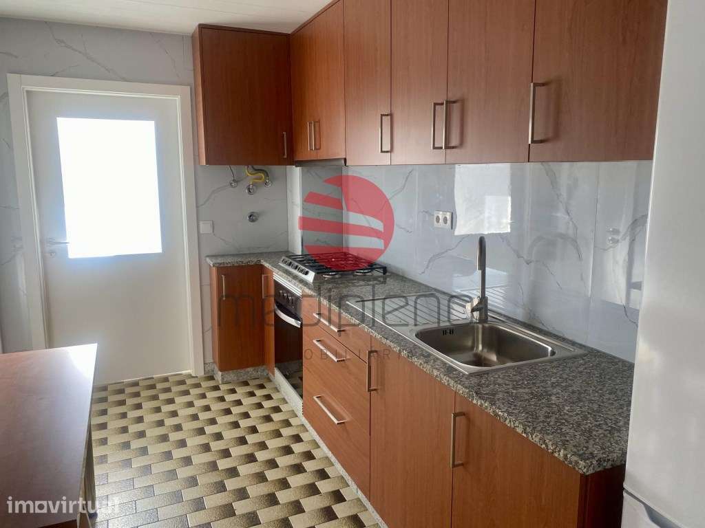Apartamento T3 Venda Moimenta da Beira - Grande imagem: 3/17