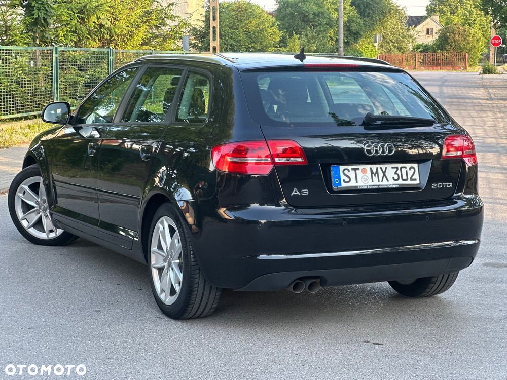 Audi A3 Sportback 2.0 TDI Ambiente - 2