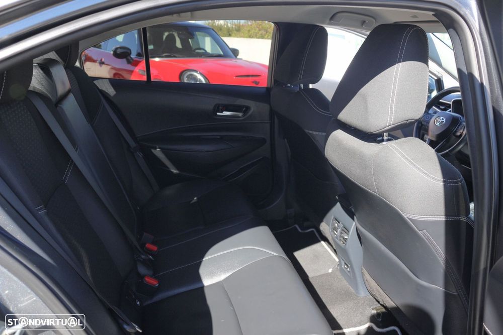 Toyota Corolla SD 1.8 Hybrid Luxury - 41