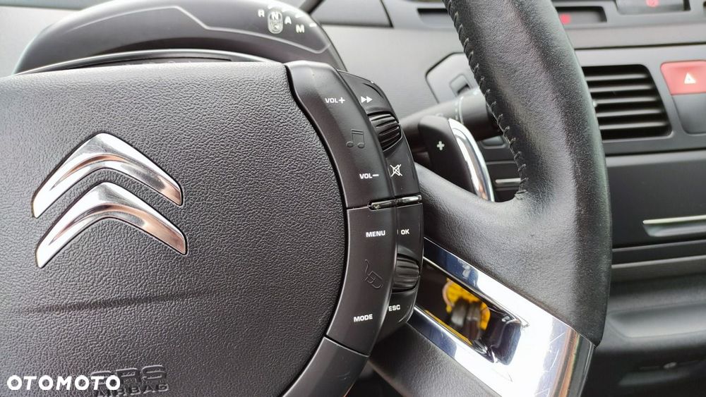 Citroën C4 Grand Picasso 1.6 THP Exclusive - 32