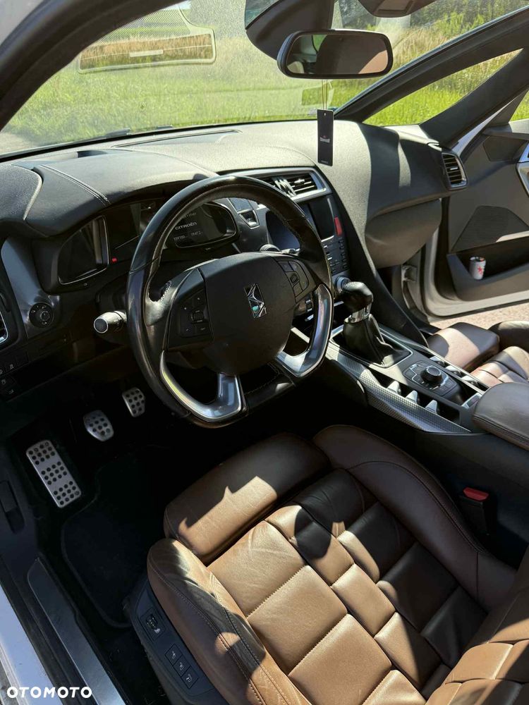 Citroën DS5 HDi 165 SportChic - 10