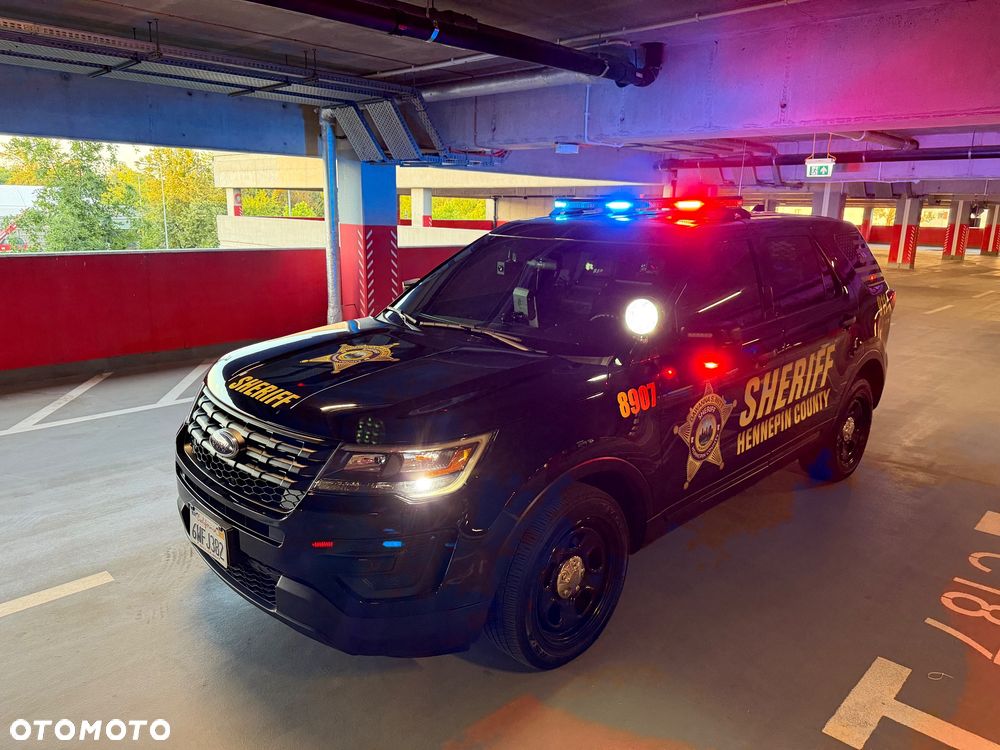 Ford Explorer - 23
