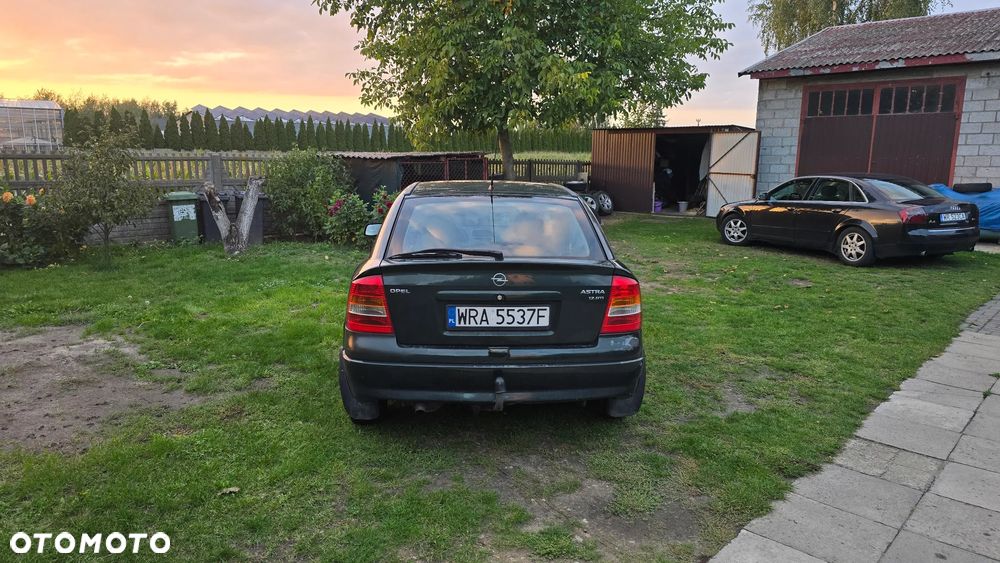 Opel Astra 2000 photo 4