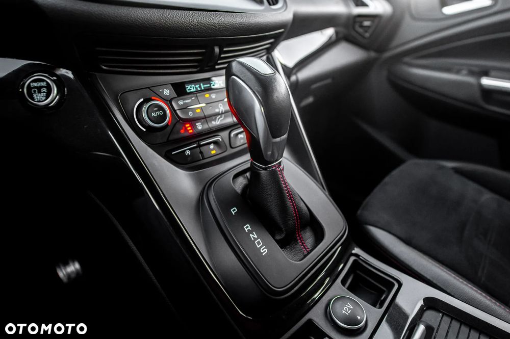 Ford Kuga 2.0 EcoBlue 4x4 ST-LINE - 32