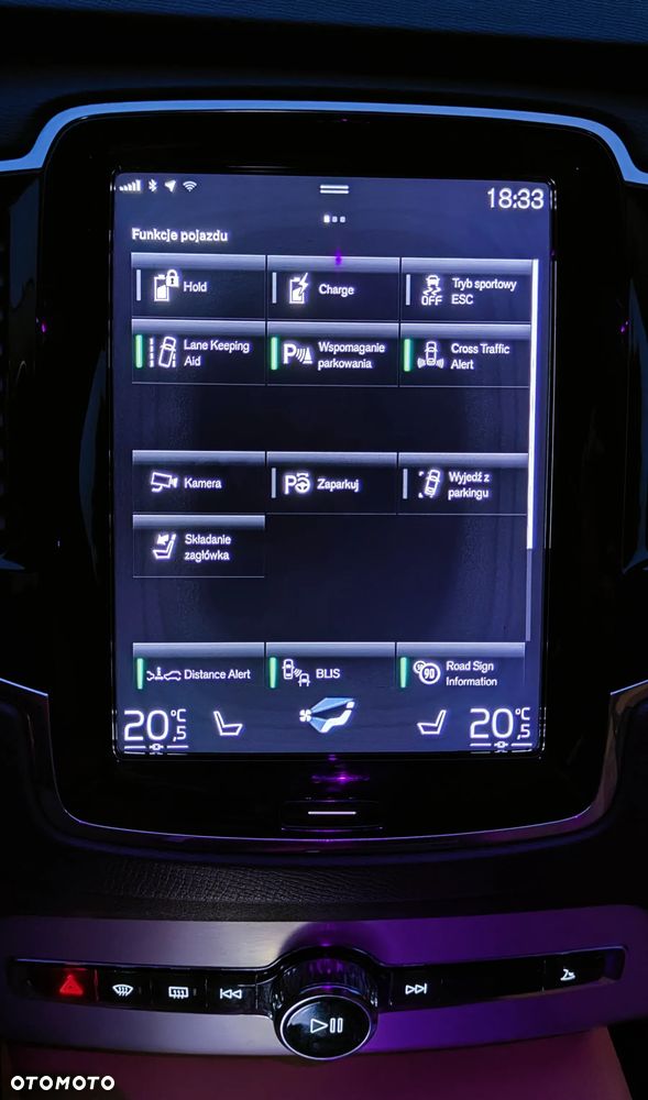Volvo XC 90 T8 AWD Plug-In Hybrid Momentum 7os - 35