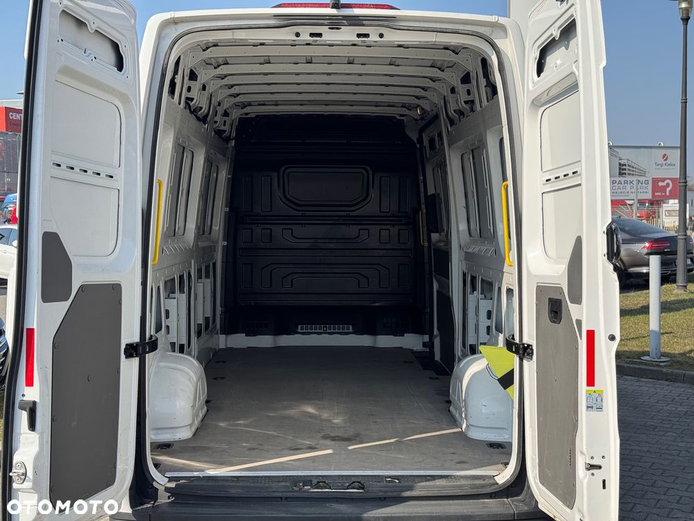 Volkswagen Crafter - 15