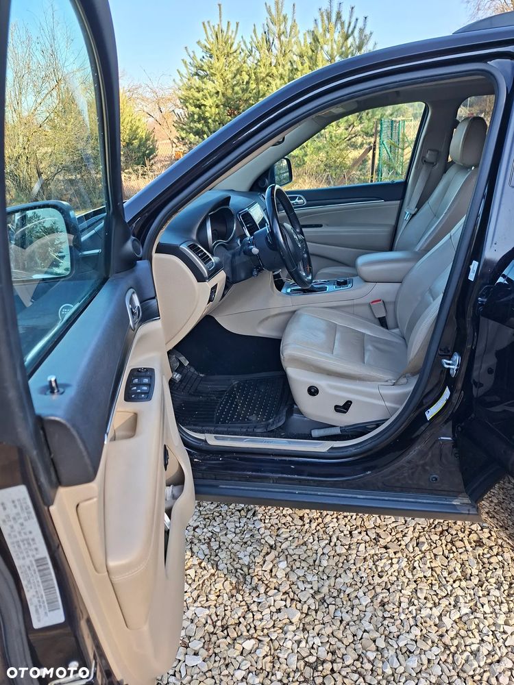 Jeep Grand Cherokee - 13