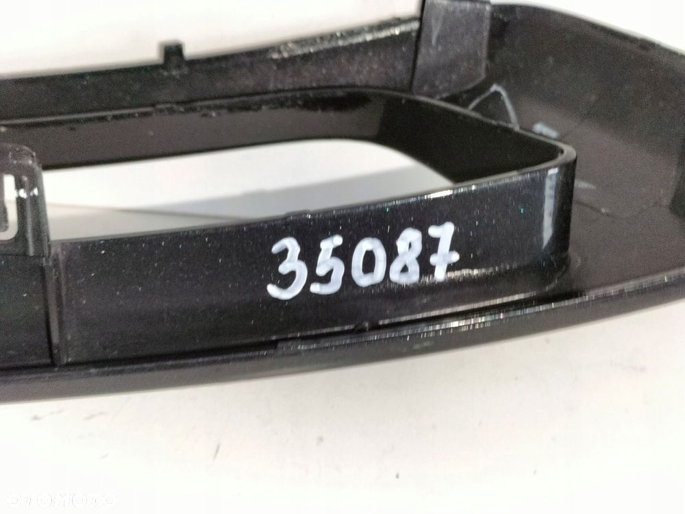 Atrapa ramka grill TOYOTA HILUX VIII 20- - 6
