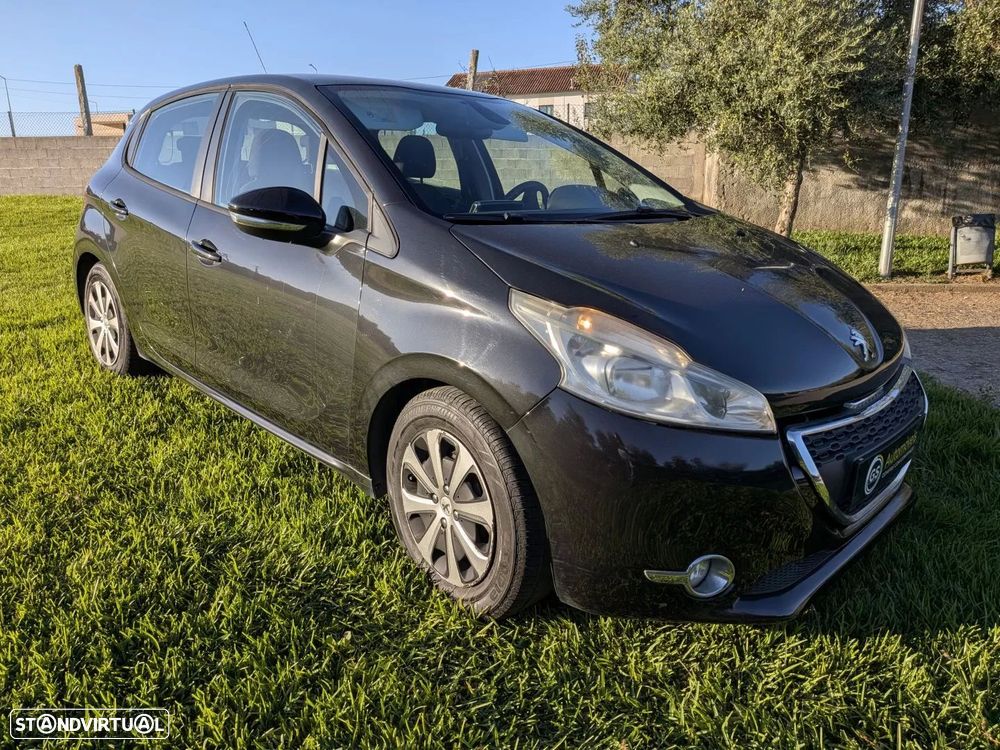 Peugeot 208 - 3