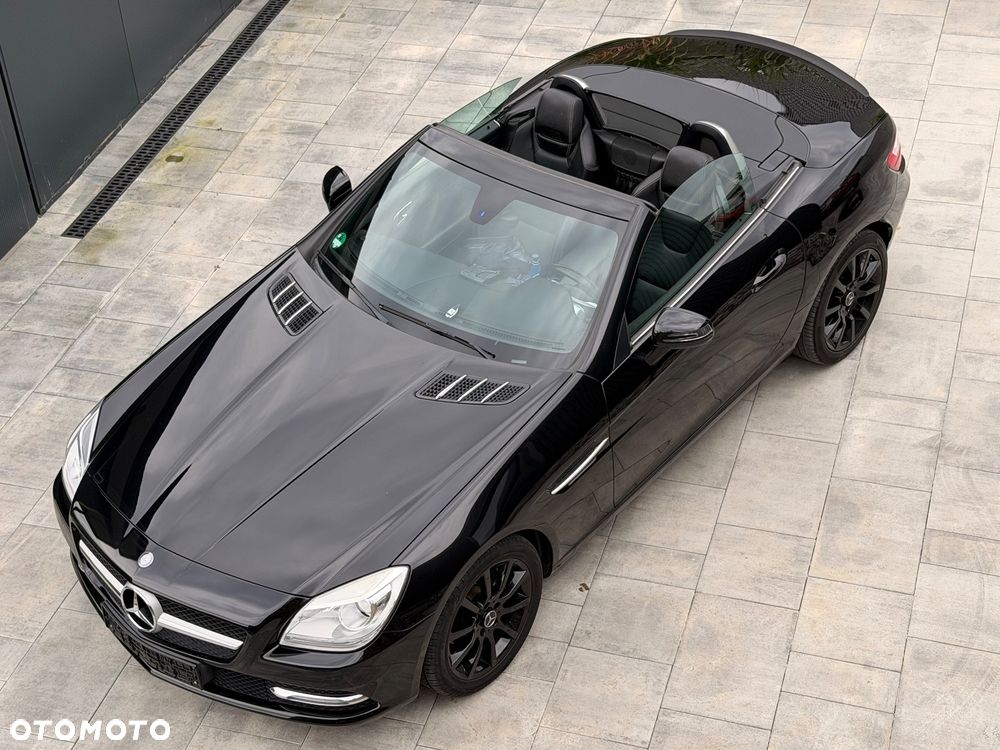 Mercedes-Benz SLK 200 CGI - 4