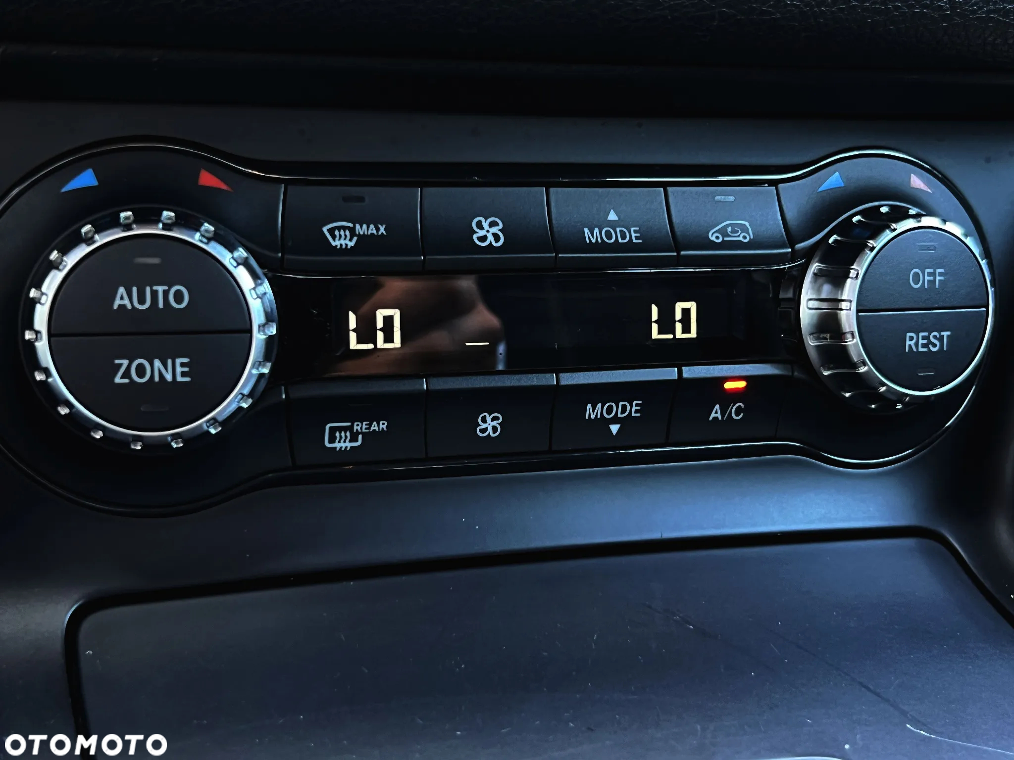 Mercedes-Benz GLA 250 7G-DCT - 29