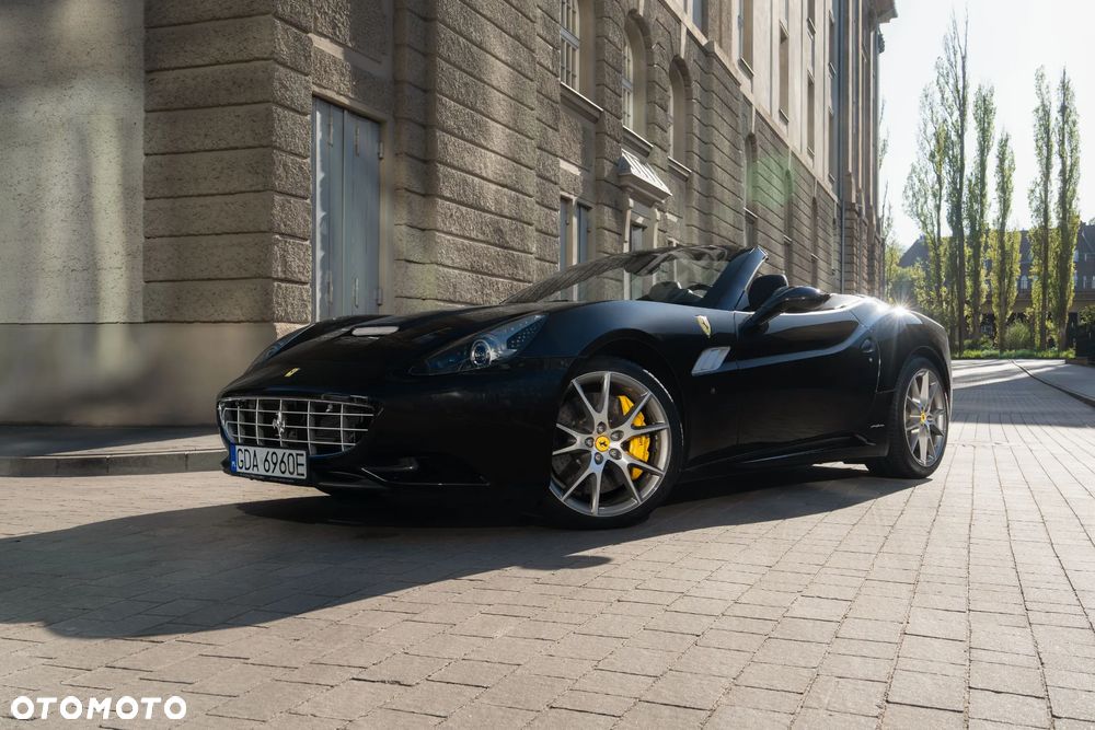 Ferrari California F1 DCT - 21
