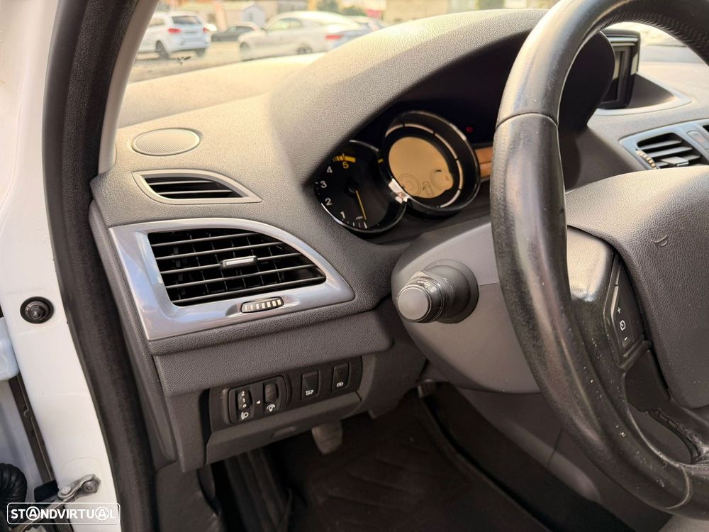 Renault Mégane Sport Tourer 1.5 dCi Limited - 29