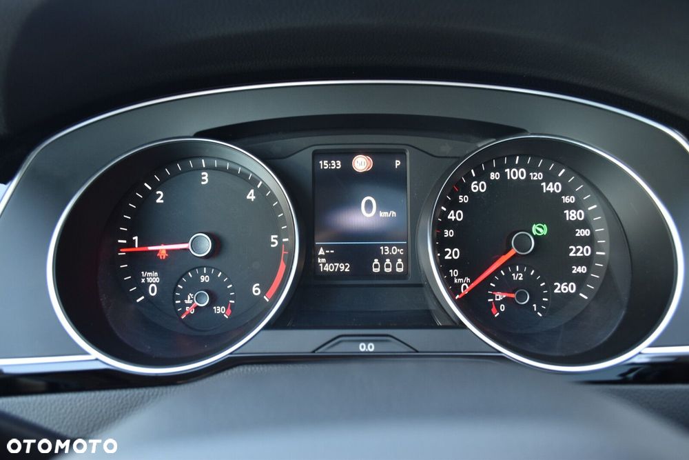 Volkswagen Passat 2.0 TDI Bi-Turbo BMT 4Mot Highline DSG - 13