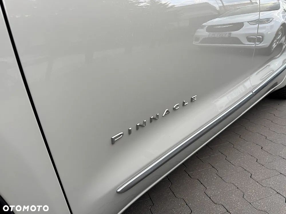 Chrysler Pacifica - 29