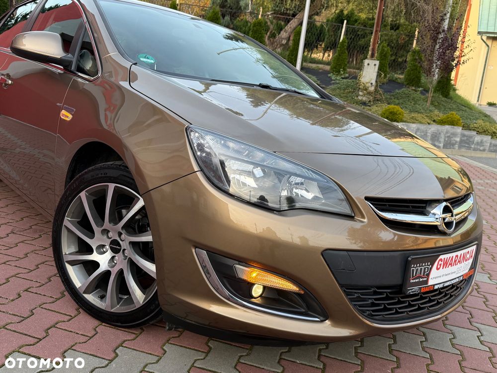 Opel Astra IV 1.6 Essentia - 11