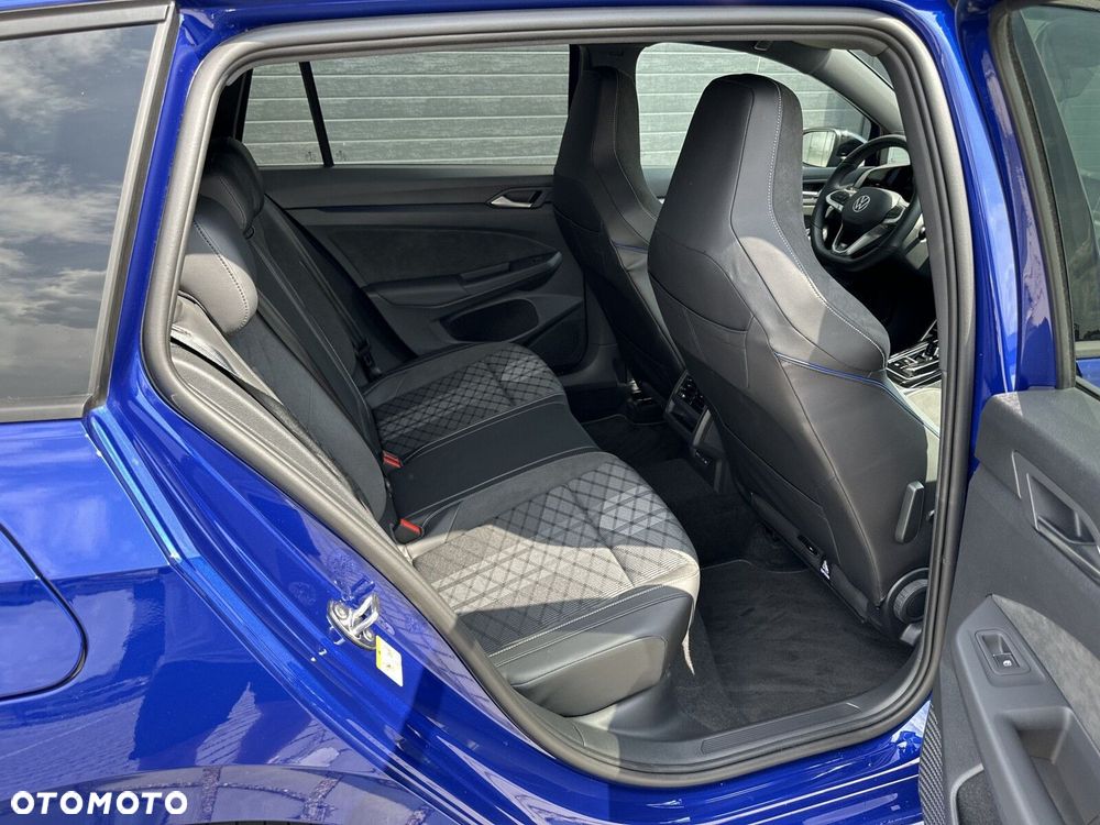 Volkswagen Golf Variant - 30