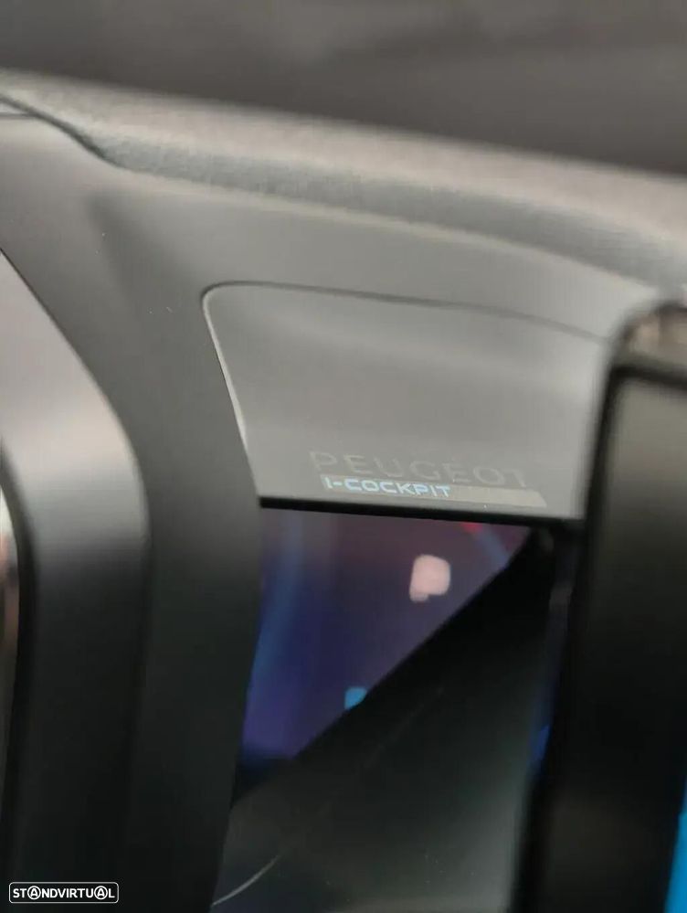 Peugeot 2008 1.5 BlueHDi Allure Pack EAT8 - 33