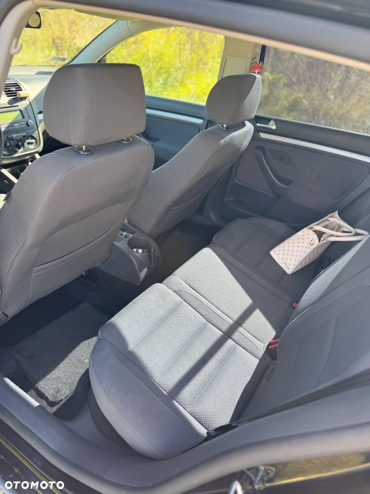 Volkswagen Golf - 9