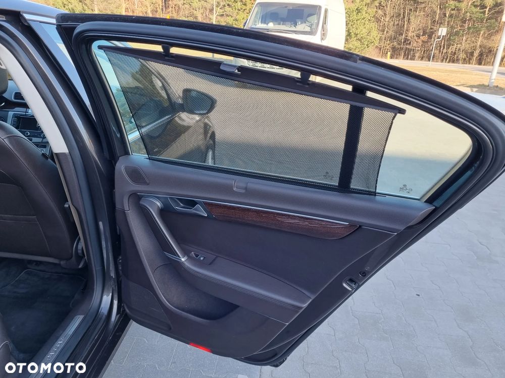Volkswagen Passat 2.0 TDI Highline - 18