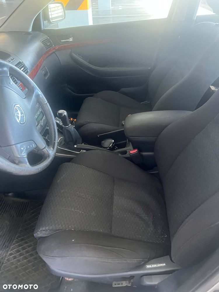 Toyota Avensis 1.8 VVT-i Sol - 6