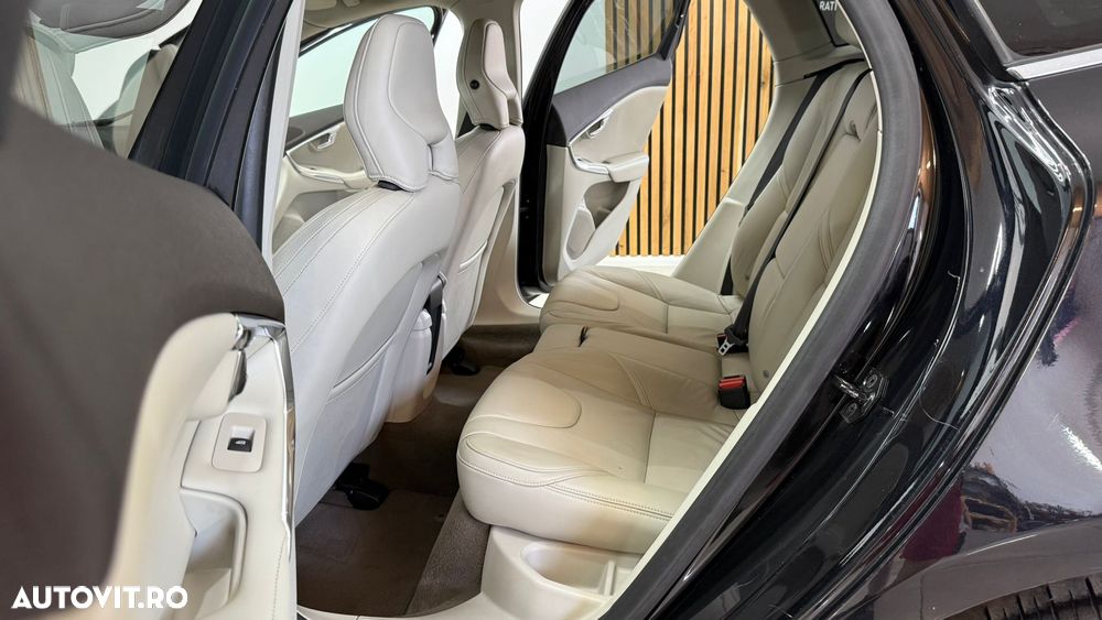 Volvo V40 D2 - 16