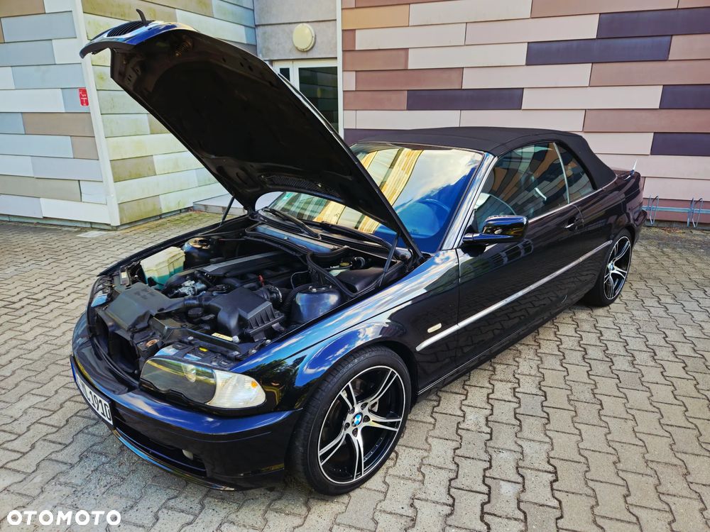 BMW Seria 3 323Ci - 36
