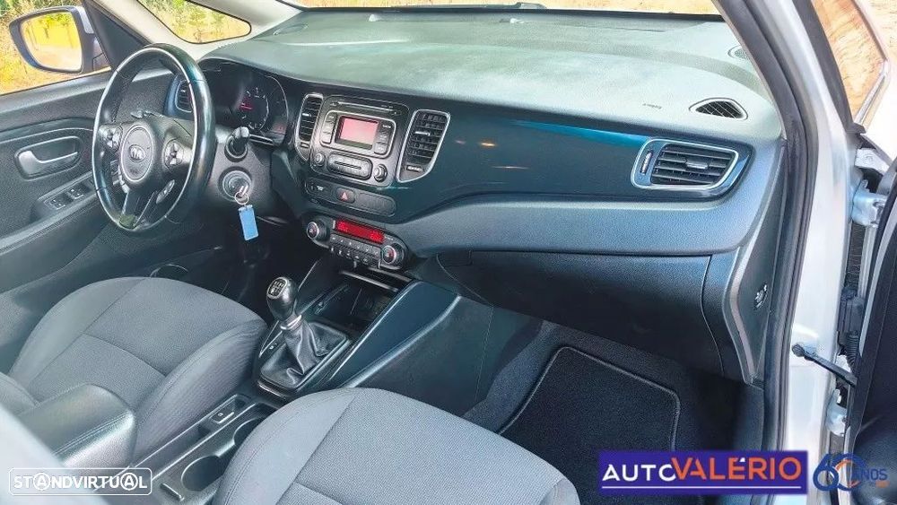 Kia Carens 1.7 CRDi ISG EX - 27