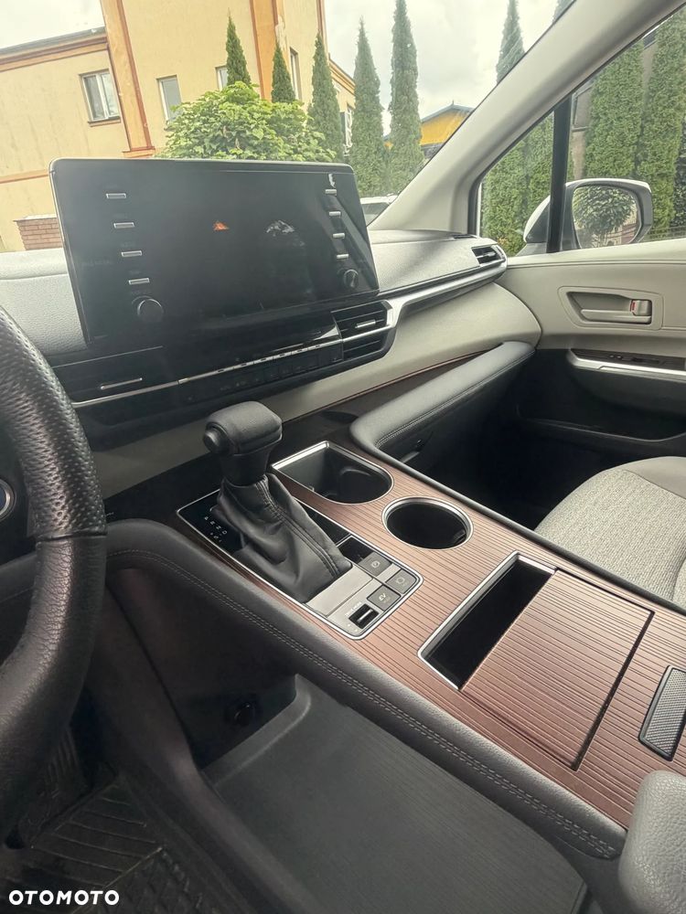Toyota Sienna - 22