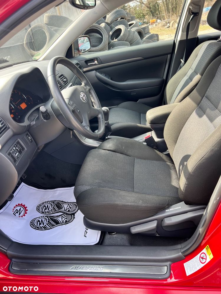 Toyota Avensis 2.0 VVT-i Sol - 11