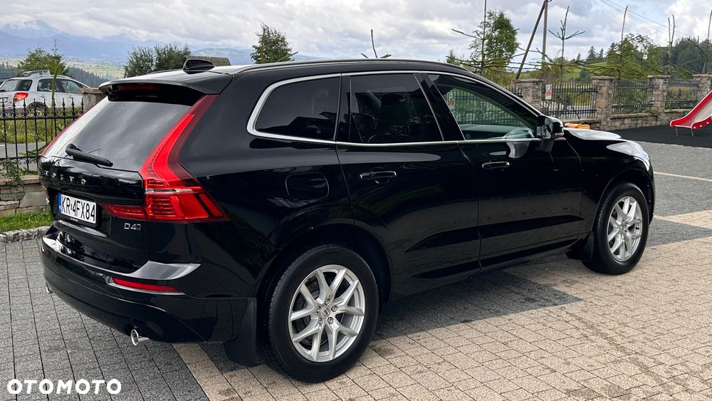 Volvo XC 60 D4 AWD Momentum - 6