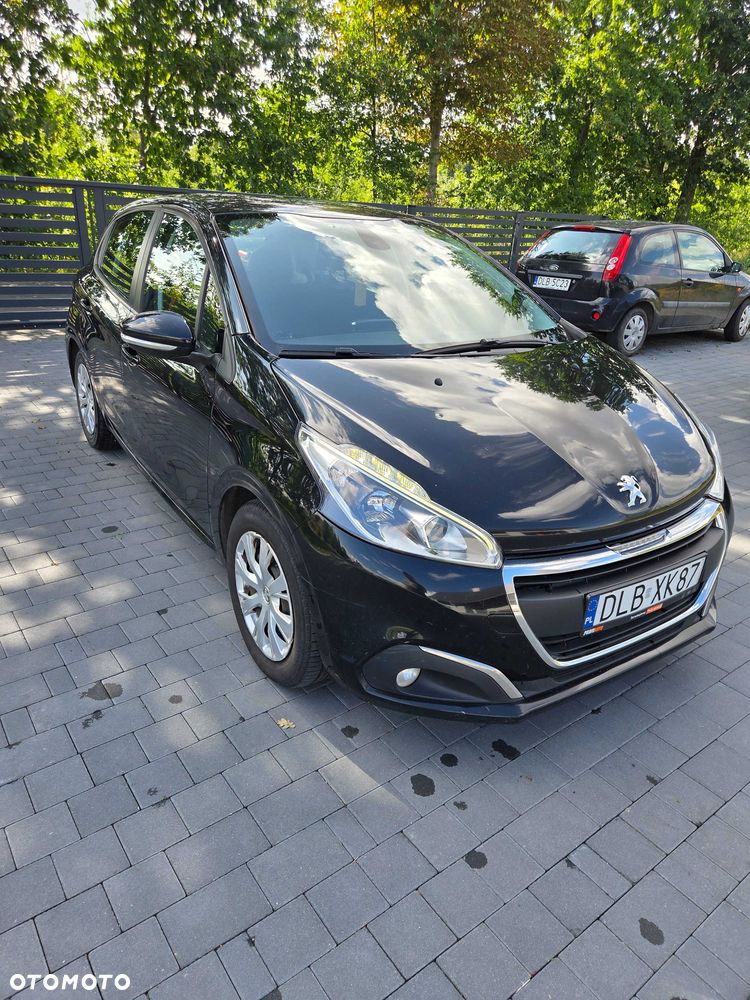 Peugeot 208 - 5