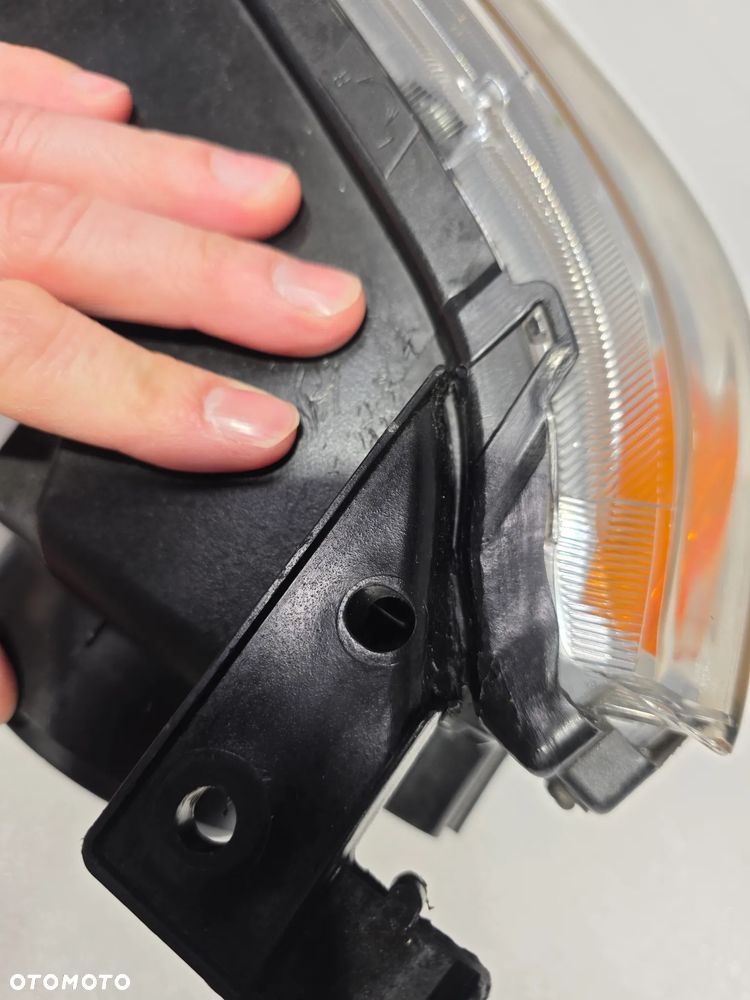 SUZUKI GRAND VITARA II 06- PRAWA LAMPA PRZEDNIA PRZÓD , AMERYKA USA , NR KOITO  100-59079 / KOITO 100-59078 , NR AUKCJI LPP216 - 23