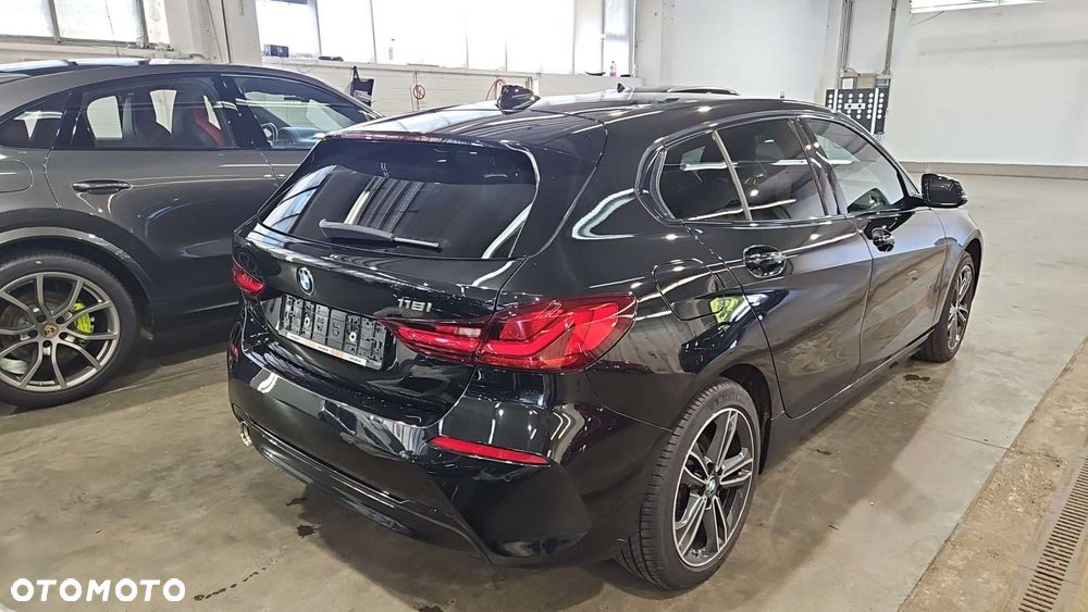 BMW Seria 1 118i GPF Sport Line - 3