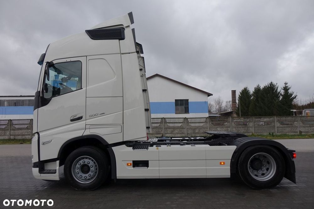 Volvo FH 500 GLOBETROTTER / I-SAVE / STANDARD / AUTOMAT / EURO 6 / KLIMATYZACJA POSTOJOWA / LODÓWKA / LED / NAVI / 2 ZBIORNIKI - 8