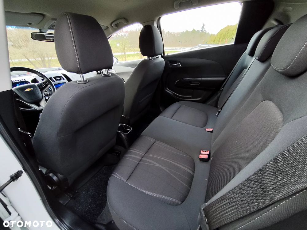 Chevrolet Aveo 1.6 LTZ S/S - 14