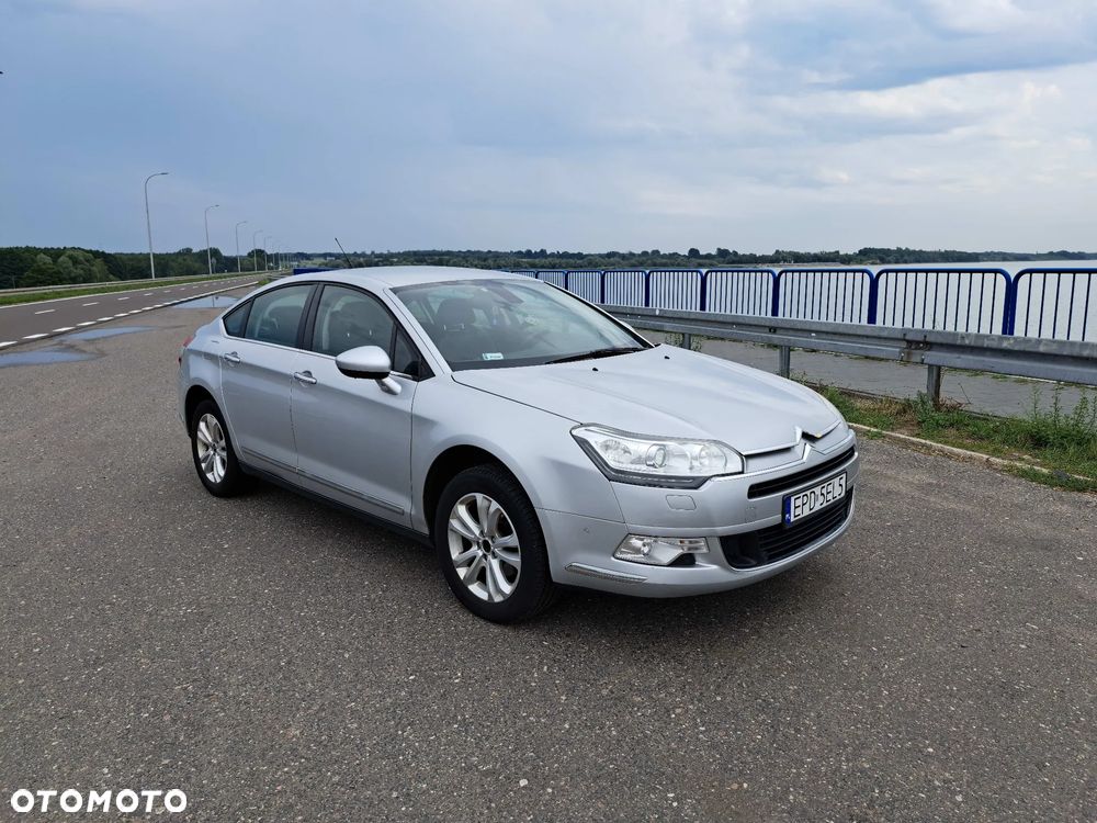 Citroen C5 2012 photo 2