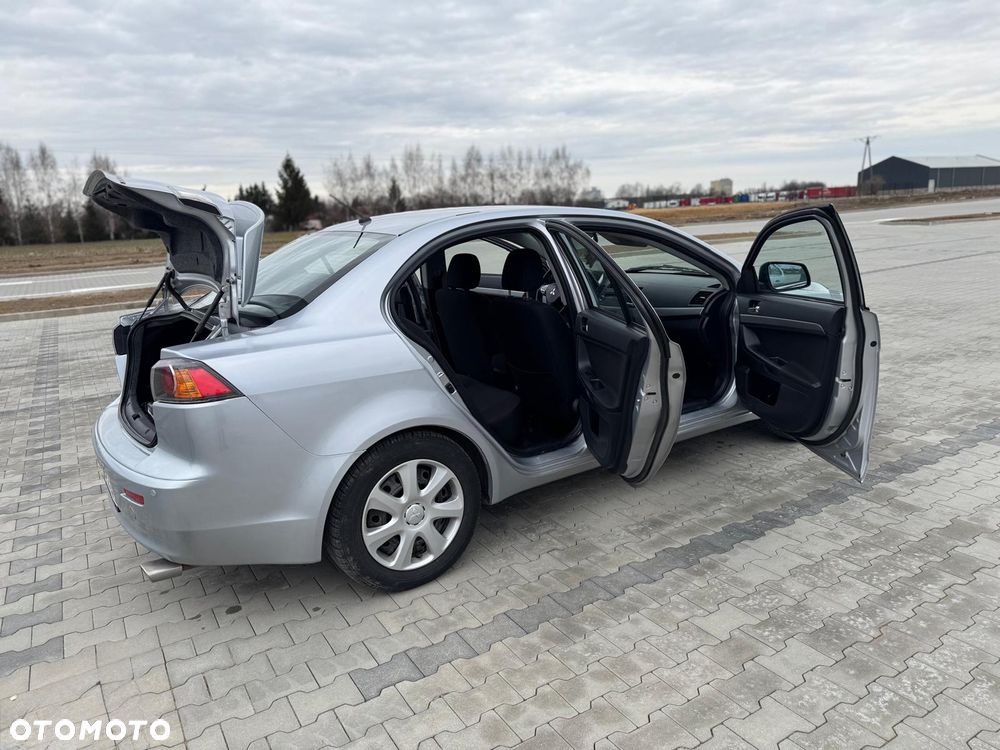 Mitsubishi Lancer 1.6 - 15