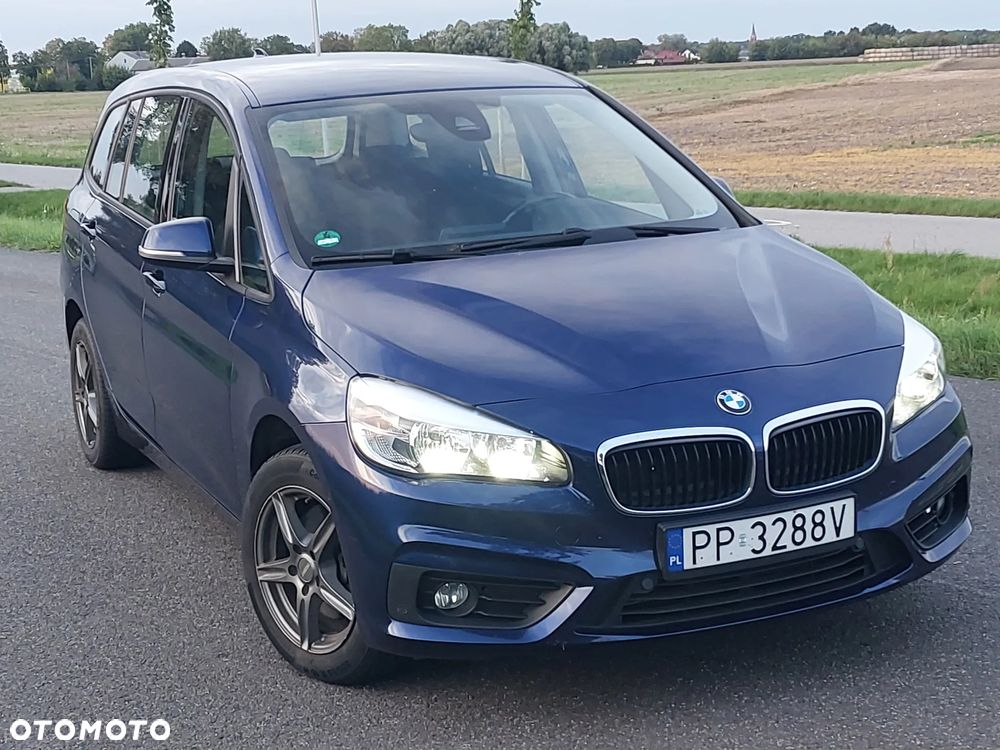 BMW Seria 2 218i - 10