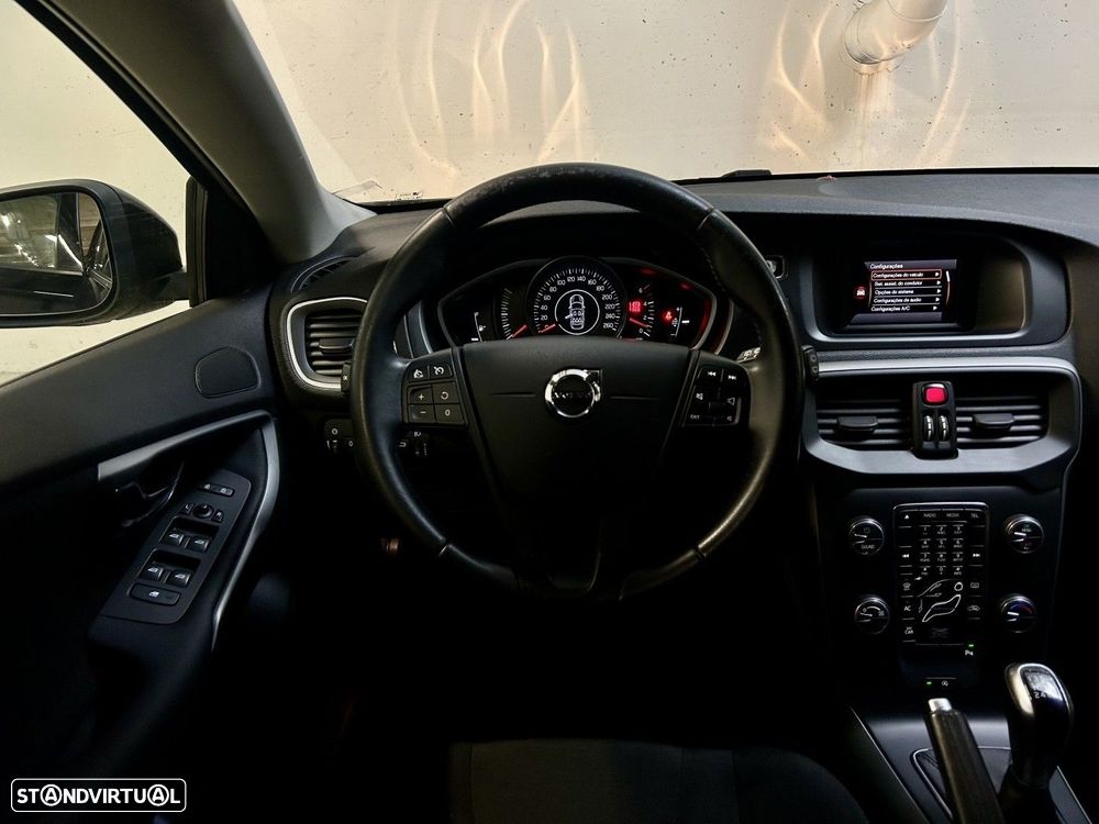 Volvo V40 2.0 D2 Momentum - 22