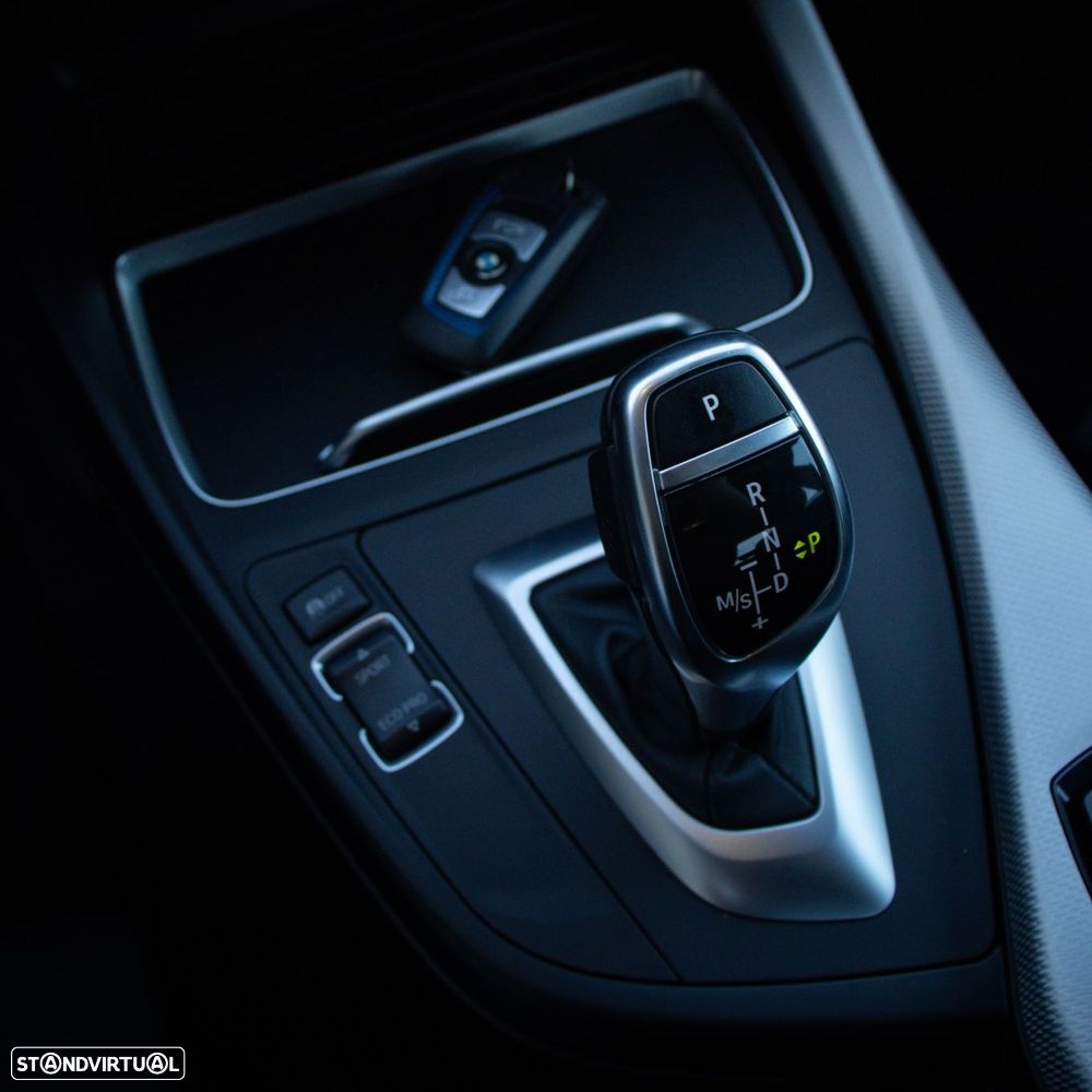 BMW 225 d Coupe Pack M Auto - 23