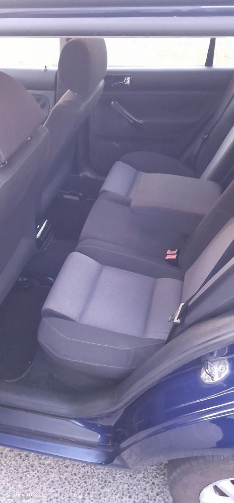 VW Golf Variant 1.9 TDi Confl AC - 9