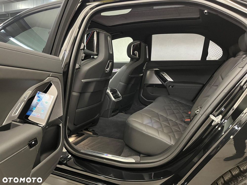 BMW Seria 7 - 33