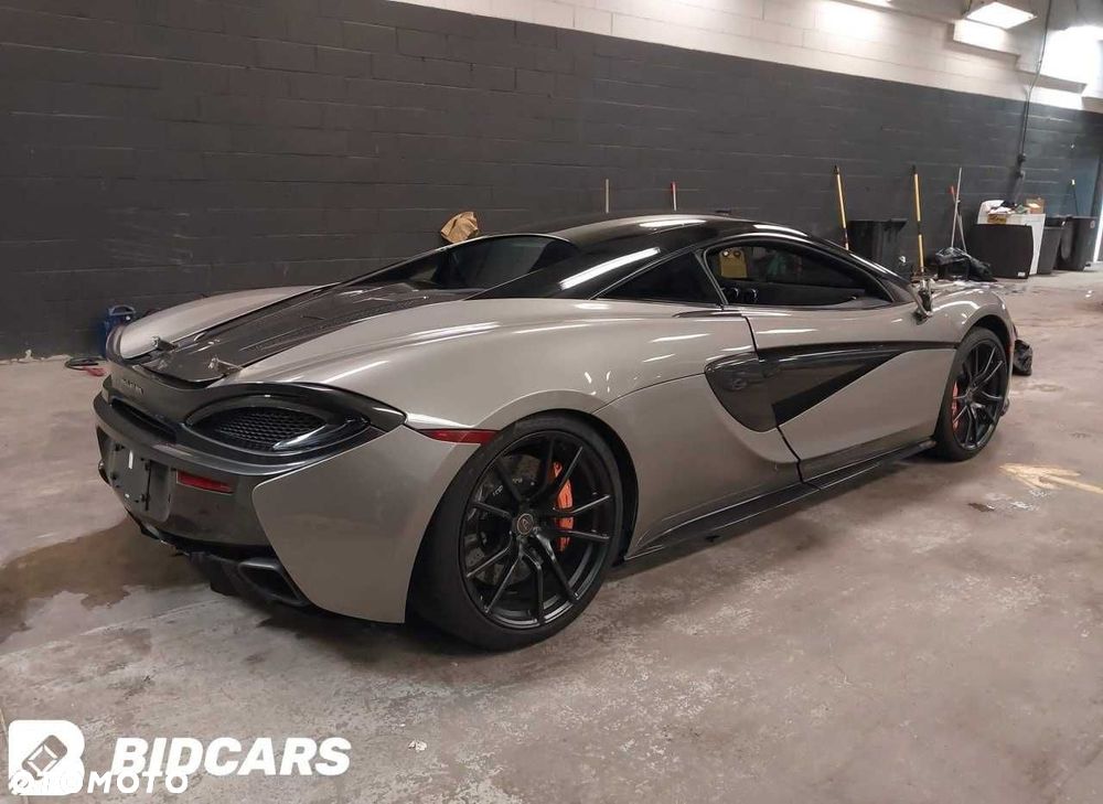 Części z McLaren 570S 3.8L V8 RWD z 2016 roku, wersja USA. - 1