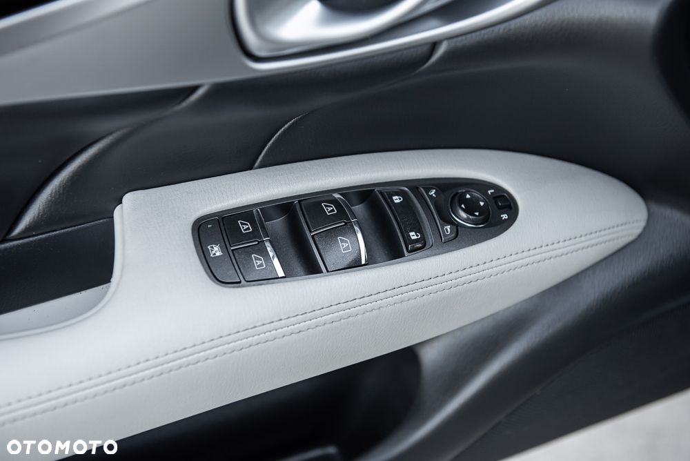 Infiniti M M37 S - 18