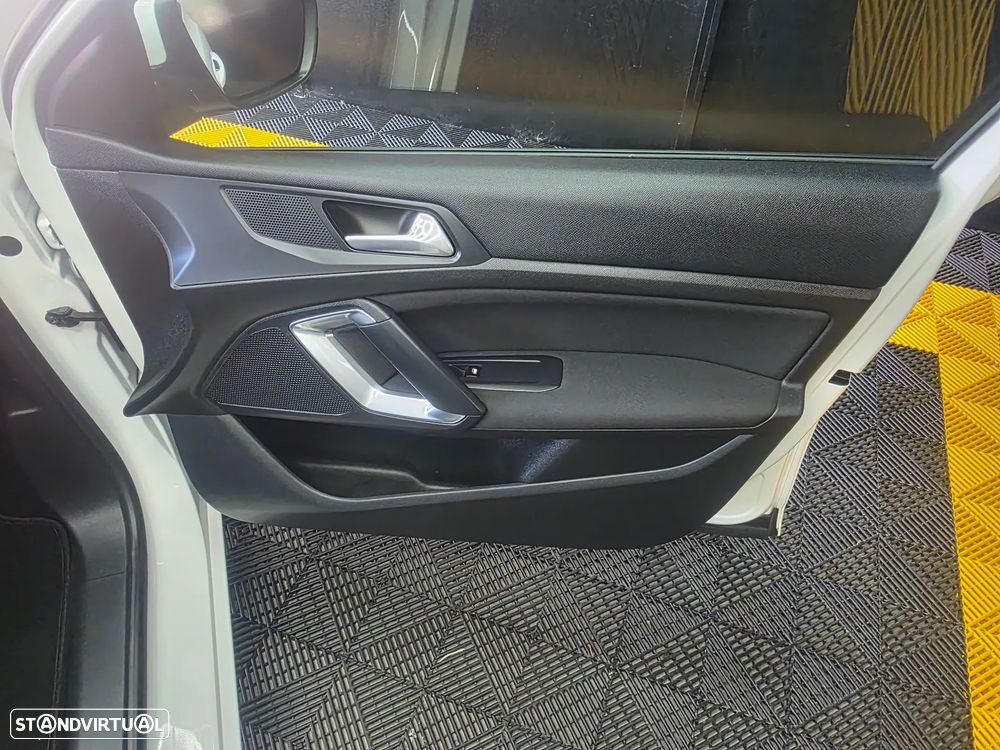 Peugeot 308 1.5 BlueHDi Business Line - 25