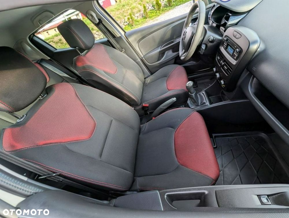 Renault Clio 1.2 16V 75 Expression - 4