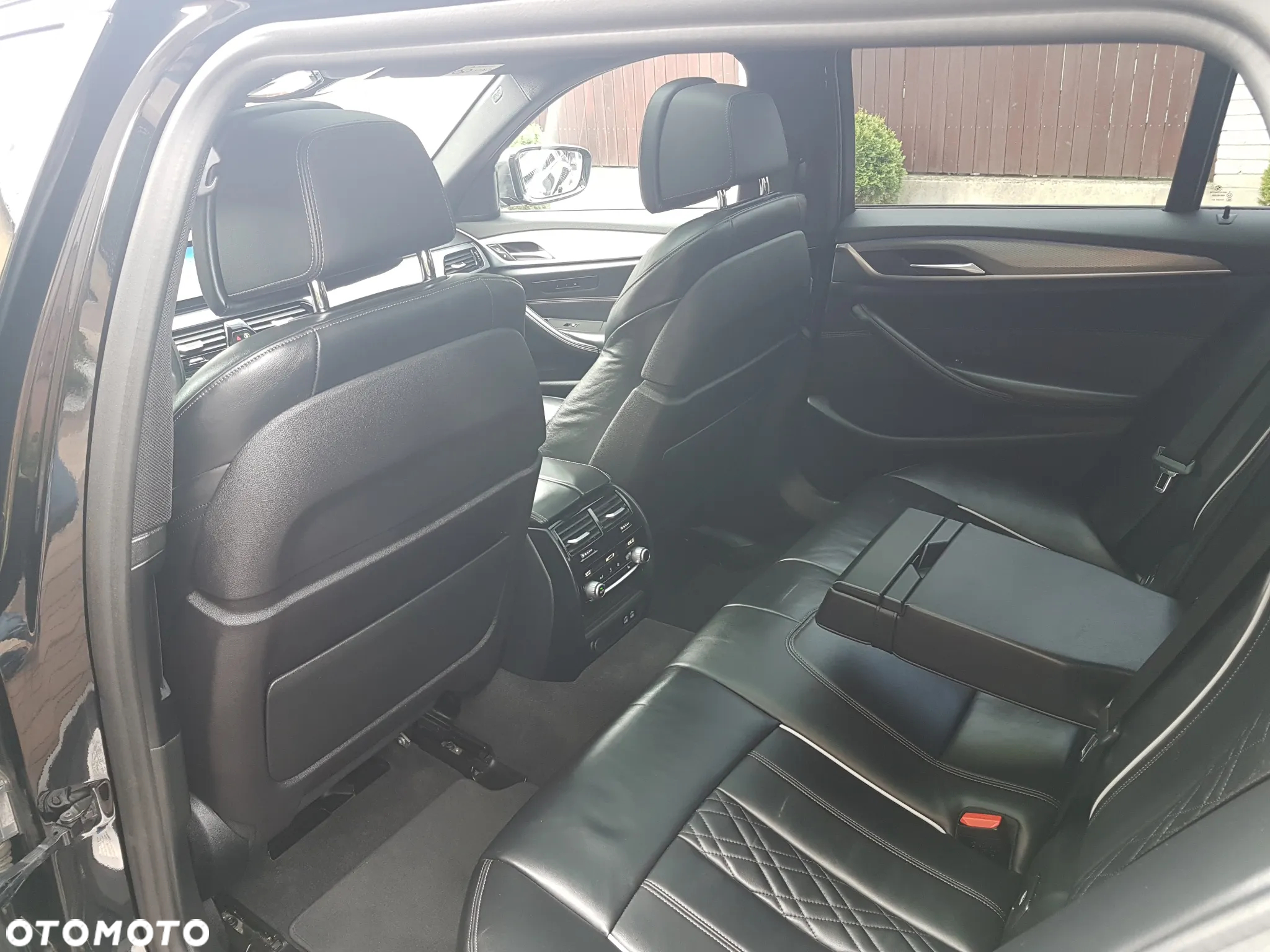 BMW Seria 5 520d M Sport - 13