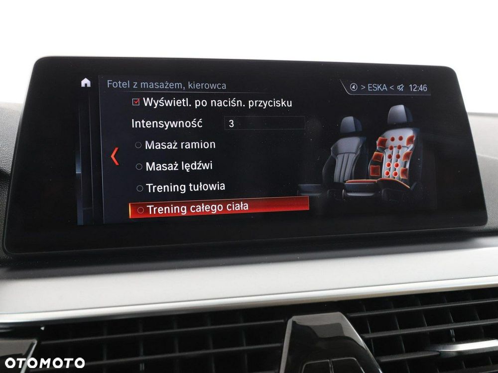BMW Seria 5 520d xDrive - 28